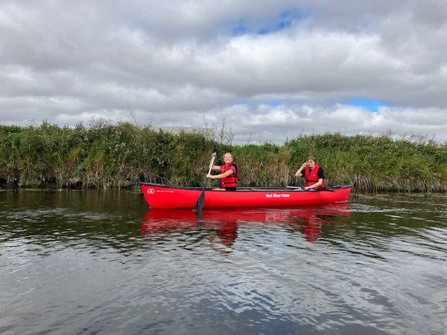Grade%209%20Canoeing.jpg